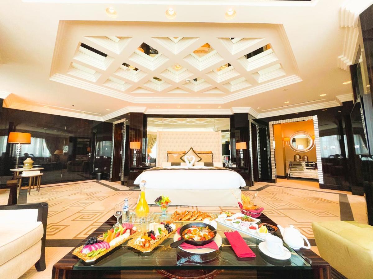 Mövenpick Grand Al Bustan Hotell Dubai Exteriör bild The Royal Suite
