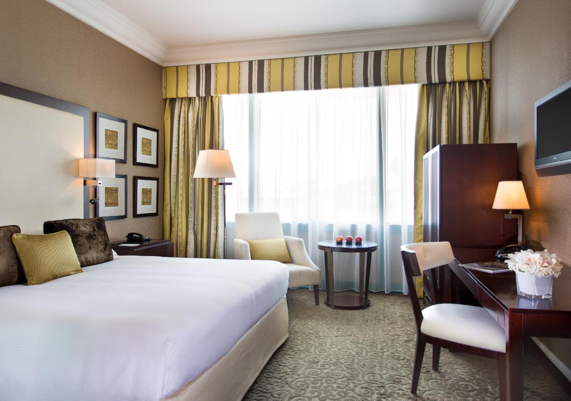 Mövenpick Grand Al Bustan Hotell Dubai Exteriör bild