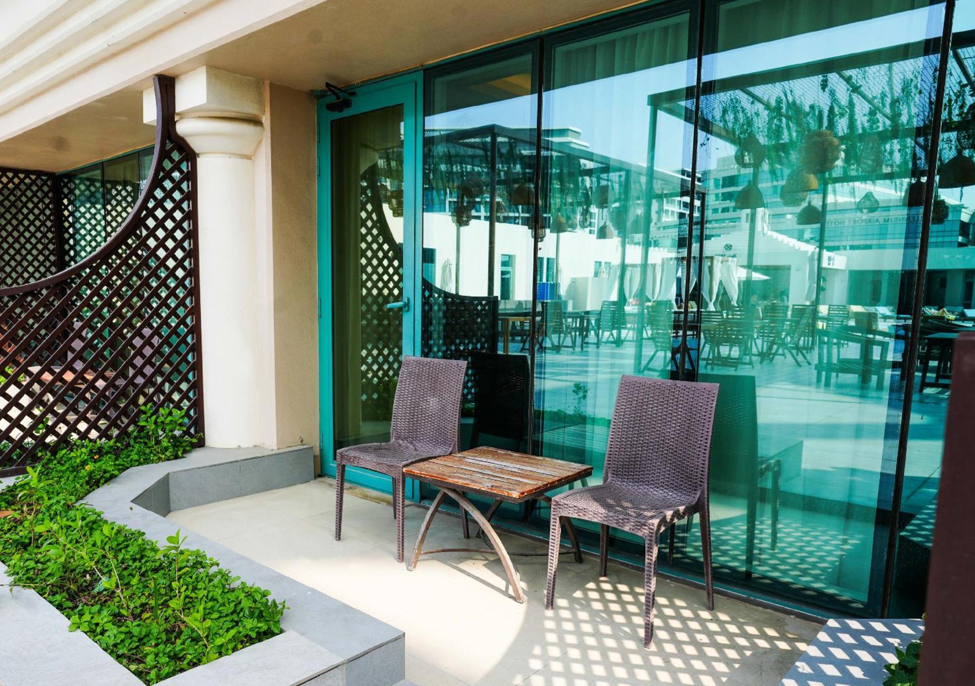 Mövenpick Grand Al Bustan Hotell Dubai Exteriör bild