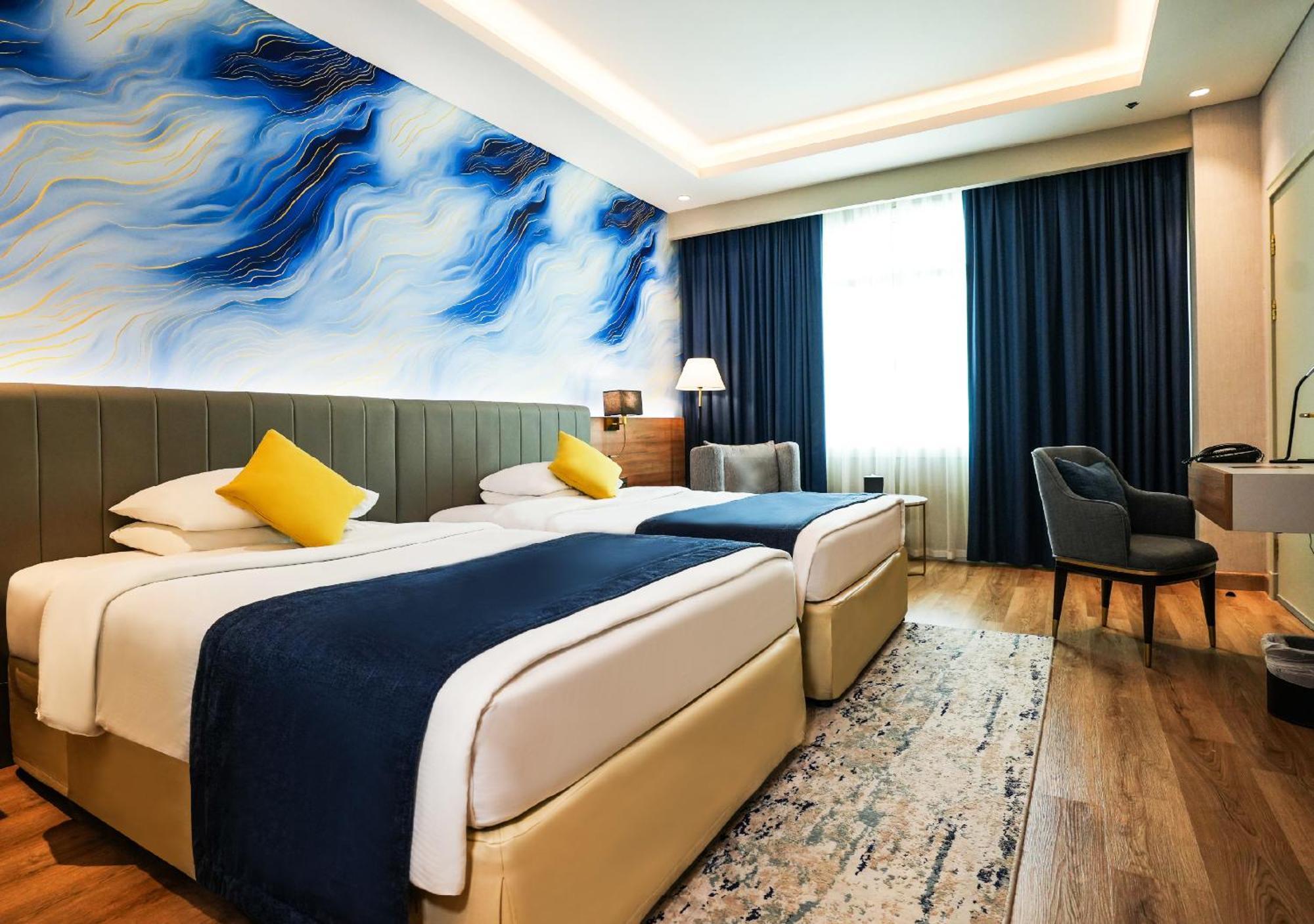 Mövenpick Grand Al Bustan Hotell Dubai Exteriör bild